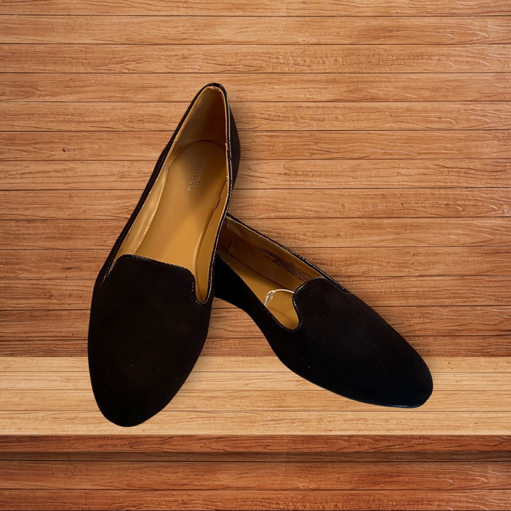 Black suede flat by Merona. Comfortable inside & soft soles. Size 8.5